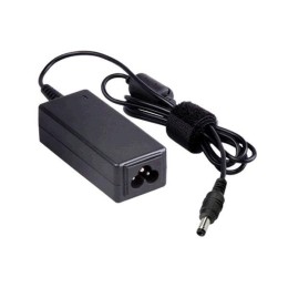 Cargador universal para router / LCD / portatil 12v 2a 5.5x2.5 / 9082